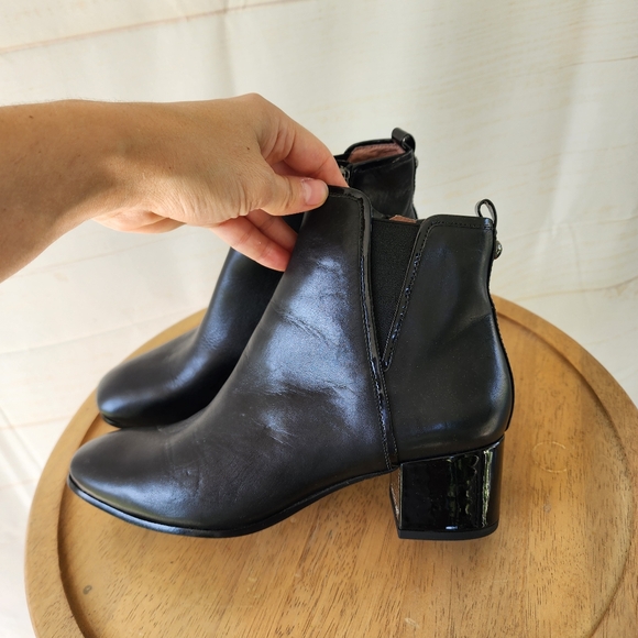 Donald J Pliner Cayto Black Booties Size 8 - Picture 2 of 12